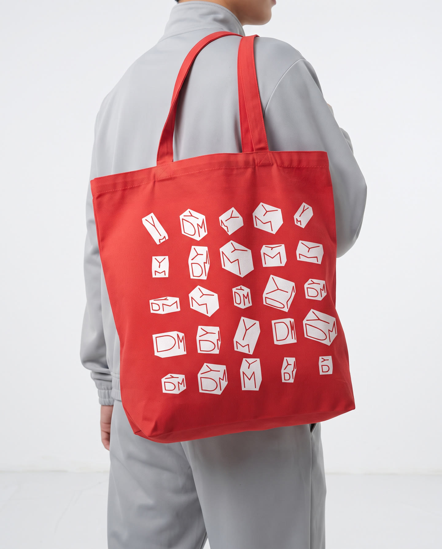 Red de Young tote bag printed with rotated boxes